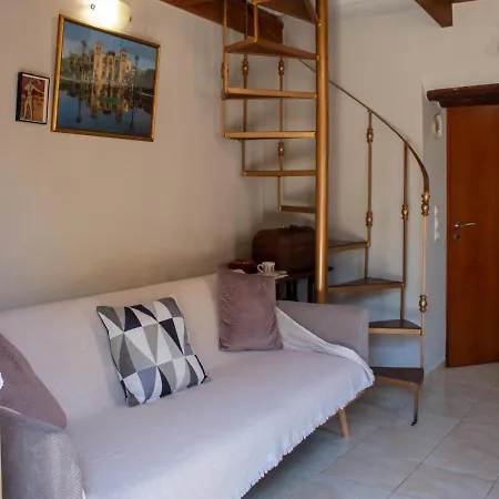 Ariadni's House Knosos