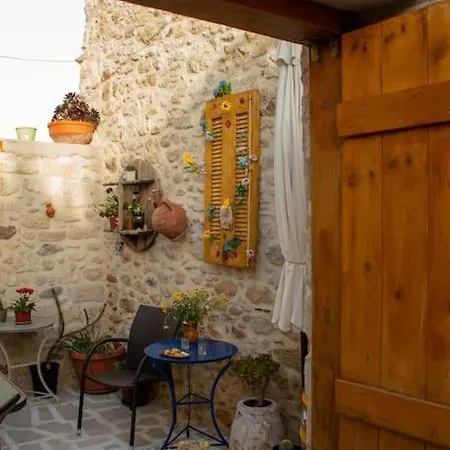Ariadni's House